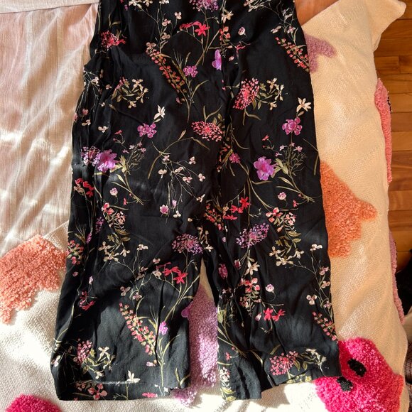 Vero Moda pantalon fluide à fleurs noires / Vero Moda black floral flowy pants - Picture 3 of 3